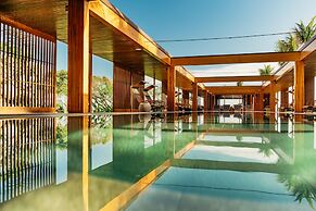 Zendaya Resort Beach Sport & Spa