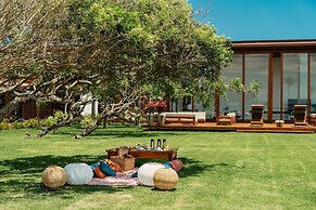 Zendaya Resort Beach Sport & Spa