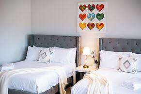 Luxury Waterfront Grand Villa in Melbourne