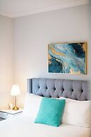 Luxury Waterfront Grand Villa in Melbourne