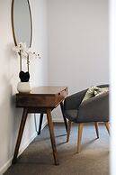 Luxury Waterfront Grand Villa in Melbourne