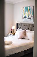 Luxury Waterfront Grand Villa in Melbourne