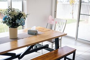 Luxury Waterfront Grand Villa in Melbourne