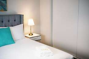 Luxury Waterfront Grand Villa in Melbourne