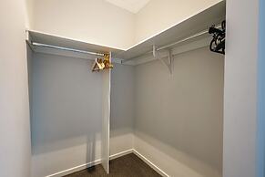 Luxury Waterfront Grand Villa in Melbourne