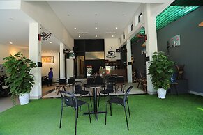 Tourane Apartment & Hotel