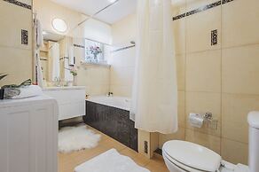 GM Apartment Spiridonovka