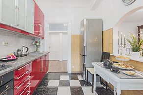 GM Apartment Spiridonovka