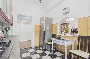 GM Apartment Spiridonovka