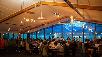 Mt Cook Lodge & Motels