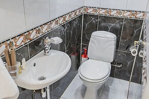 GM Apartment Staropimenovskiy 16