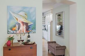 GM Apartment Staropimenovskiy 16