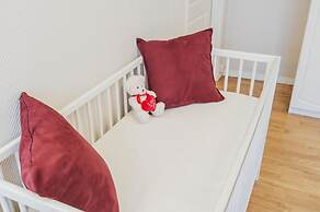 GM Apartment Staropimenovskiy 16