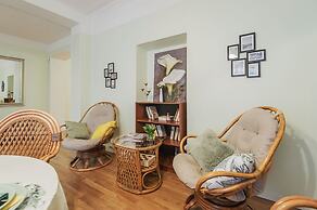 GM Apartment Staropimenovskiy 16