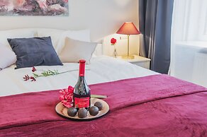 GM Apartment Staropimenovskiy 16