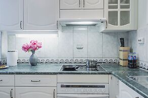 GM Apartment Staropimenovskiy 16