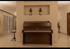 Masaumbezi River Lodge