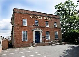 Pretty Properties Grange House Apartment 2