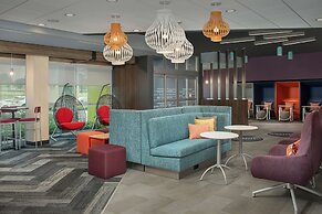 Tru by Hilton Charlotte Airport Lake Pointe