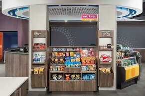 Tru by Hilton Charlotte Airport Lake Pointe