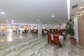Esal Hotel