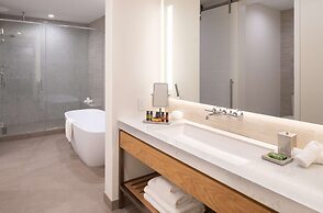 Canopy by Hilton West Palm Beach Downtown