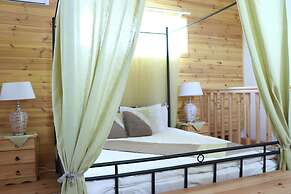 Maison Blanche Ecohouse Mytnitsa