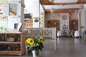 Maison Blanche Ecohouse Mytnitsa