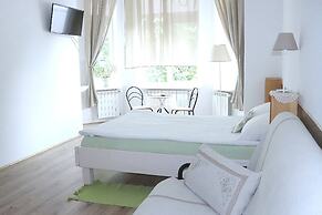 Mini-hotel Maison Blanche Kyiv