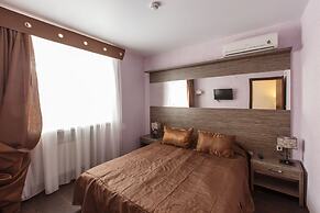 Hotel Rancho 636