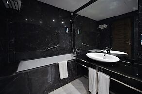 Suites Hotel Le Yacht