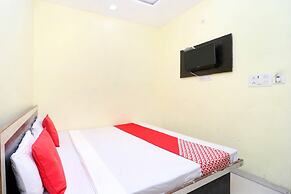 OYO 27650 Gian Residency