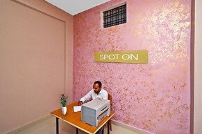 SPOT ON 37467 Shivram Hotel