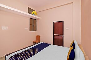 SPOT ON 37467 Shivram Hotel