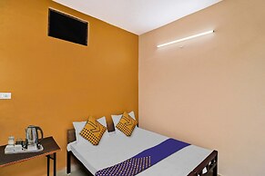 SPOT ON 37467 Shivram Hotel