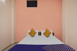 SPOT ON 37467 Shivram Hotel