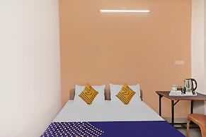 SPOT ON 37467 Shivram Hotel