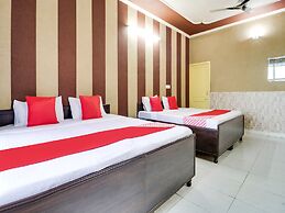 OYO 46131 Hotel Arora