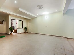 OYO 29022 Golden Imperial