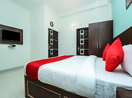 OYO 29022 Golden Imperial