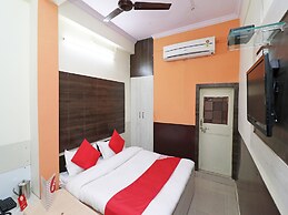 OYO 24172 Hotel Jp Heights