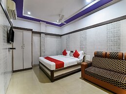 OYO 30545 Hotel Jeevan Park