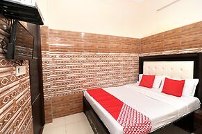 OYO 35497 Hotel Kapoor Residency