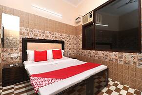 OYO 35497 Hotel Kapoor Residency
