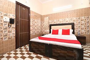 OYO 35497 Hotel Kapoor Residency