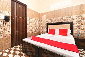 OYO 35497 Hotel Kapoor Residency