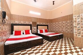 OYO 35497 Hotel Kapoor Residency
