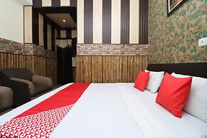 OYO 39812 Welcome Lounge