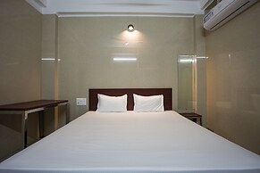 SPOT ON 23725 Jay Shanti Palace Hotel