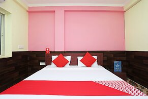 OYO 28801 Radhika Guest House